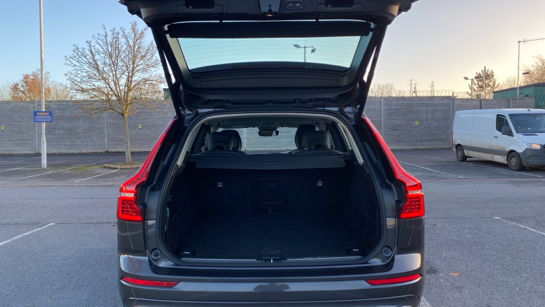 Volvo Xc60 2.0 B4D Inscription 5dr AWD Geartronic Diesel Estate